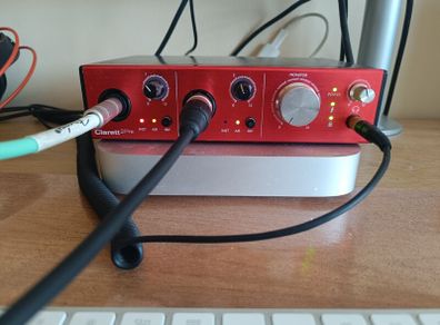 Focusrite Clarett 2pre Thunderbolt with usb-c adapter