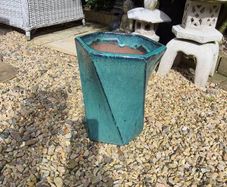 Garden plant pot