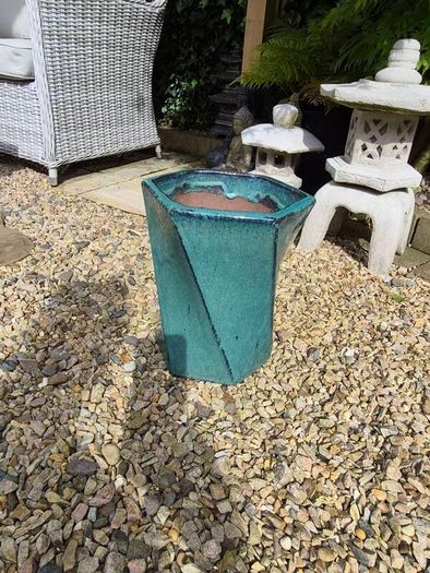 Garden plant pot