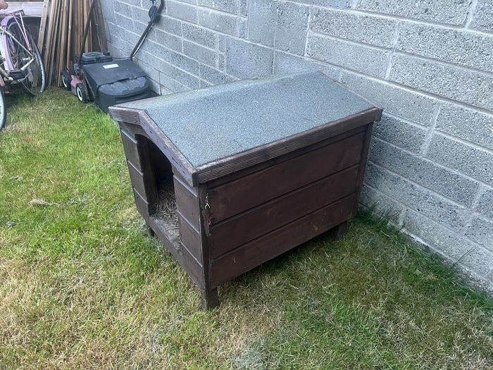 dog kennel
