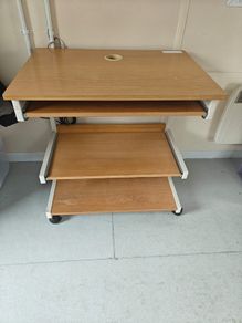 Computer desk