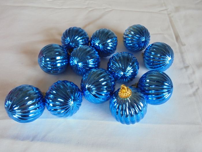 Blue Baubbles x 12 for Sale