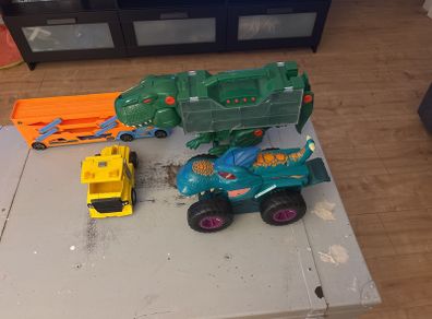 toys