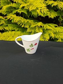Rose milk jug postage possible