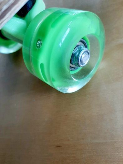Child's skateboard (BN)