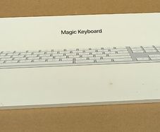 Apple Magic Keyboard with Numeric Keypad Bluetooth A1843 / Used