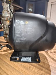 Mains water booster pump with expansion vessel