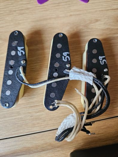 Fender Pure Vintage 59 pickups