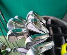 Bridgestone J33 forged irons 4-pw R300 Dynamic gold