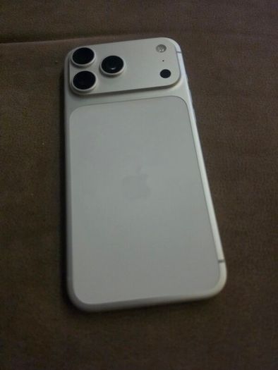 Apple iPhone 17 pro max 256gb with long warranty