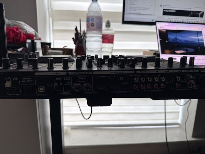 Denon DJ controller MC-6000