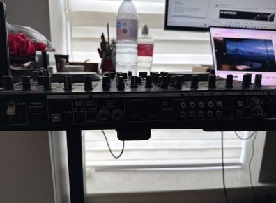 Denon DJ controller MC-6000
