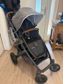 Uppababy vista 2021 with accessories
