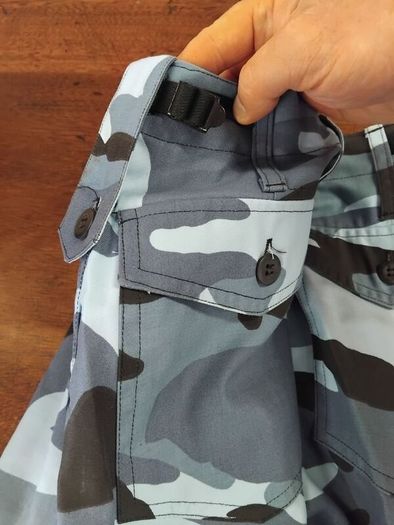 Waist Size 26 Midnight Camo Trs