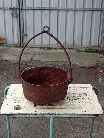 Cast Iron Pot