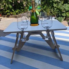 Wine picnic table & wine glasses