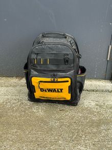 dewalt tool bag
