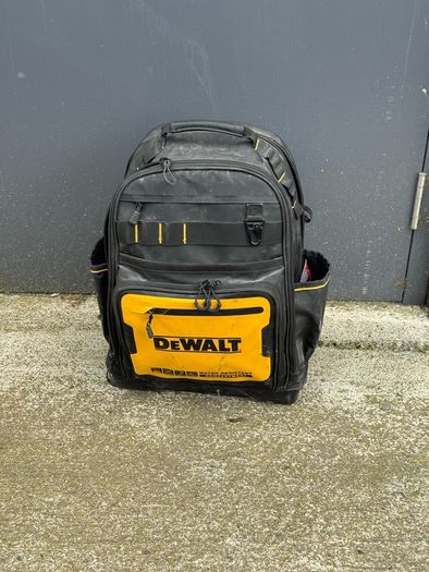 dewalt tool bag
