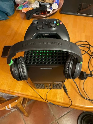 Xbox series X 1TB excellent condition