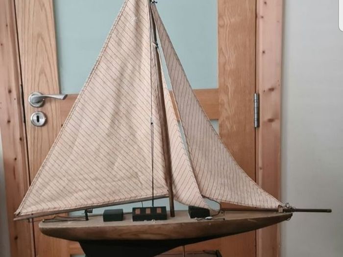 Model Sailboat