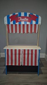 kids wooden shop / theatre - Playtive
