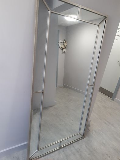 Large Leaner Mirror