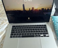 MacBook Air 15" M3 (2024) 16GB RAM 512GB SSD Like New, Warranty