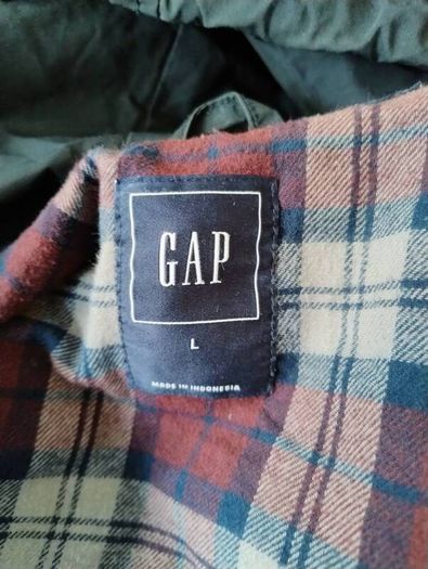 GAP ladies jacket coat with hood and zip and clip button closure in very good condition with no issues see last three photos for exact measurements size large FREE STANDARD POSTAGE INCLUDED