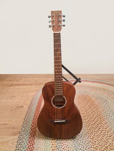 Sigma 3/4 Semi Acoustic Guitar With Case RRP 390