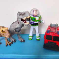 toys