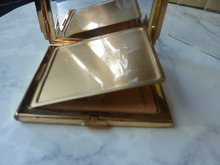 Rare and Genuine Art Deco AGME Switzerland Gold Tone Mother of Pearl Compact with Adjustable Initials