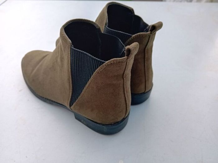 Wide Fit Boots Size5