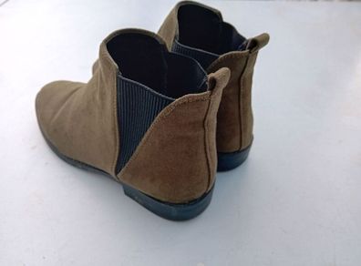 Wide Fit Boots Size5