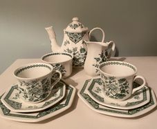 Reduced Royal Staffordshire Old Pekin ironstone J and G Meakin