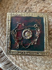 Vintage 9k Gold box necklace