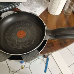 Tefal Frying Pans 24cm & 28cm - As New