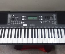 Yamaha PSR-E373 Keyboard