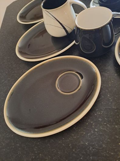 6 Denby oyster buffet saucers and mugs