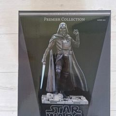 Darth Vader 1/7 scale ( Not hot toys)