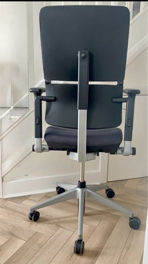Steelcase V2 Ergonomic Chair-perfect(cleaned