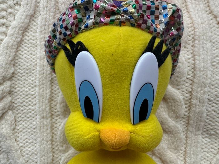 Vintage Tweety Bird Genie Plush Toy Looney Tunes Stuffed Animal 1999 NO Rug and Gilet Used Please look at the pictures