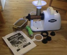 Juicer , Lexen live enzyme juicer