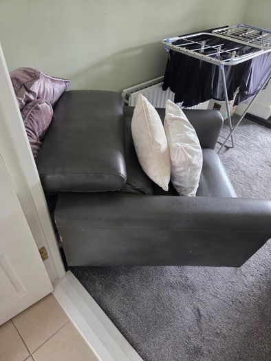 Free leather swivel chair