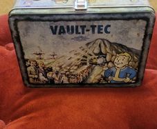 Fallout 3 Collectors Edition Lunchbox & Bobblehead