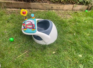 mamas and papas baby bumbo seat and tray table