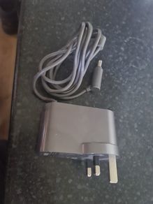 Dyson V