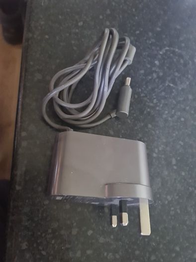 Dyson V