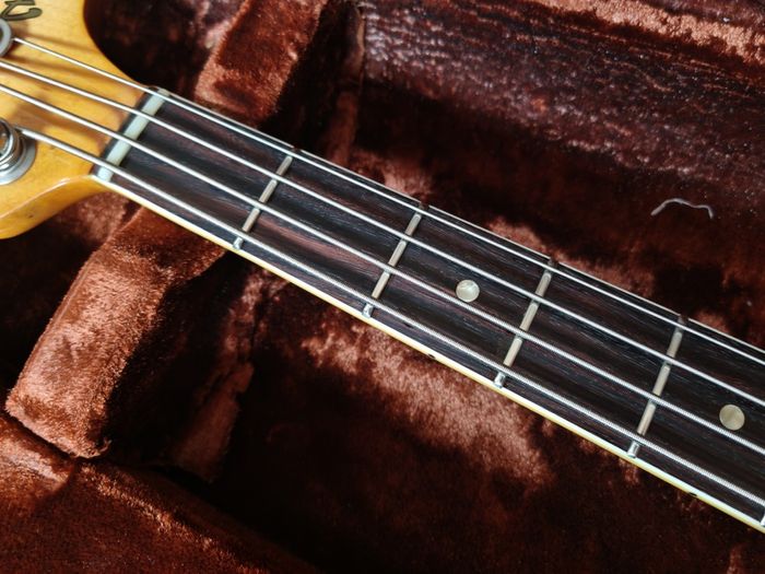 Vintage 1966 Fender Jazz Bass