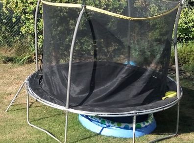 Trampoline