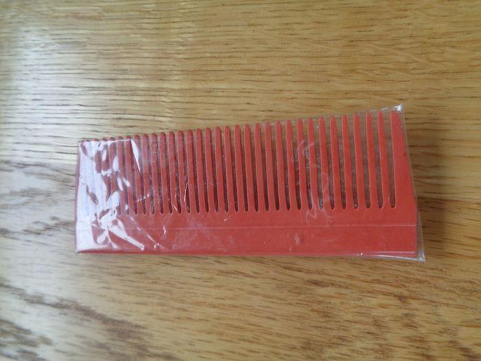 Hair Combs  x 6 for Sale